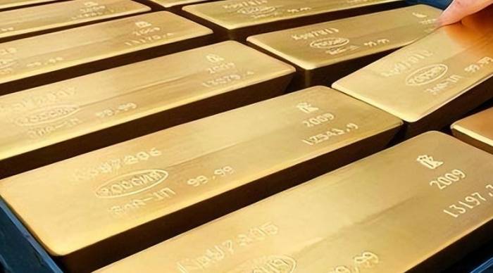 Gold Price Surpasses $2,750, Reaching New Heights
